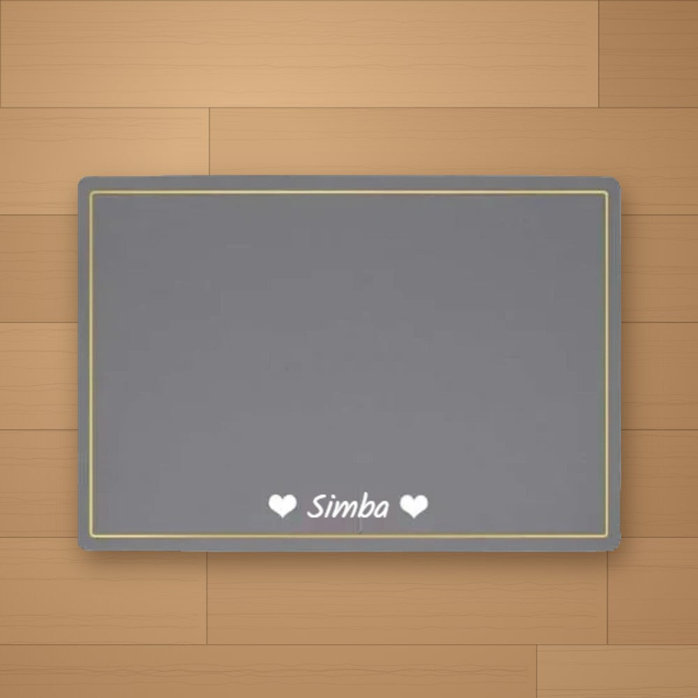 Tapis de gamelle personnalisé Gris foncé - Cœur - prénom Simba