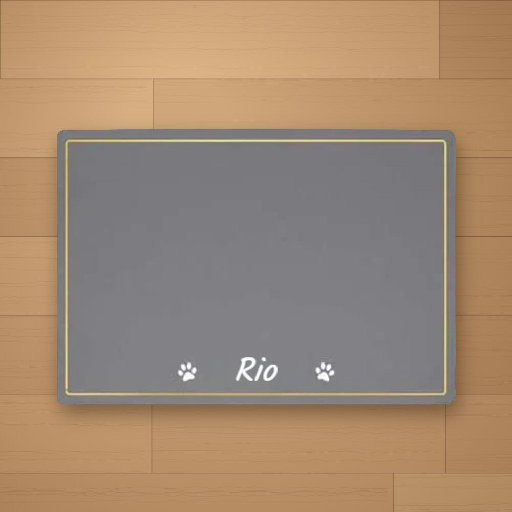 Tapis de gamelle personnalisé Gris foncé - Patte - prénom Rio